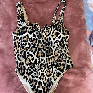 One piece swimming suit
